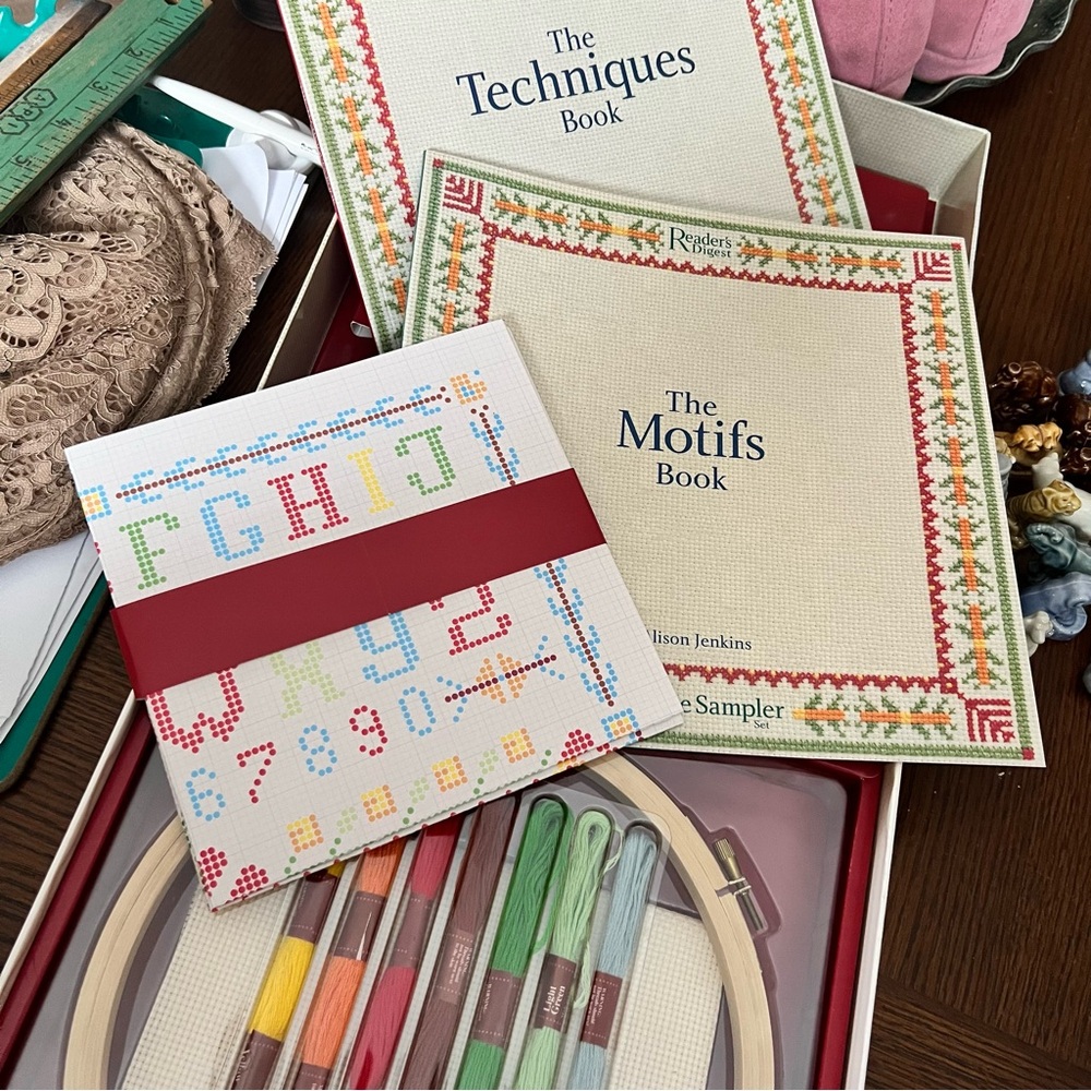Readers Digest THE ANTIQUE SAMPLER SET Design and Cross Stitch Kit Complete New